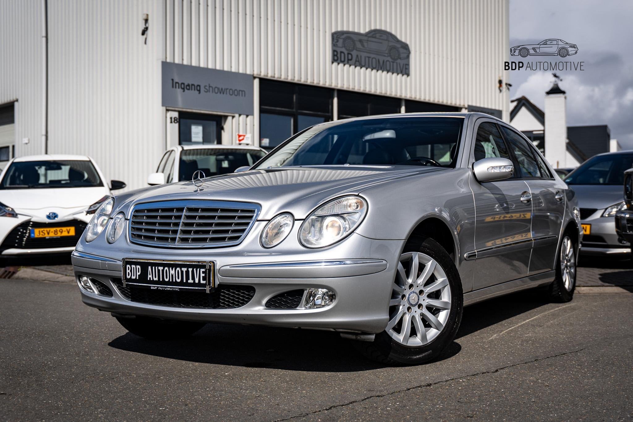 Mercedes-Benz E-klasse 240 Avantgarde Blijvend Youngtimer |, Auto's, Automaat, Achterwielaandrijving, Gebruikt, 2597 cc