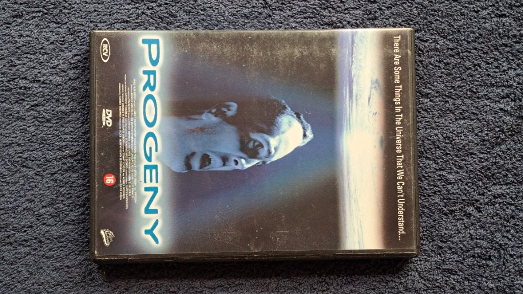 Progeny "Arnold Vosloo", Vanaf 16 jaar, Ophalen of Verzenden, Zo goed als nieuw