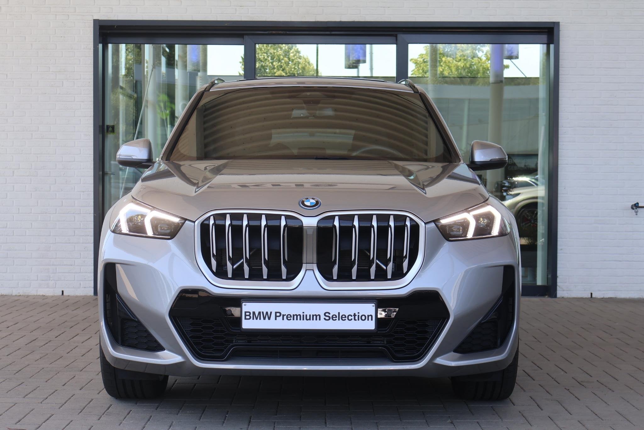 BMW X1 xDrive25e | M Sport | Panoramadak | Trekhaak, Auto's, Stof, Gebruikt, 105 min, Bedrijf