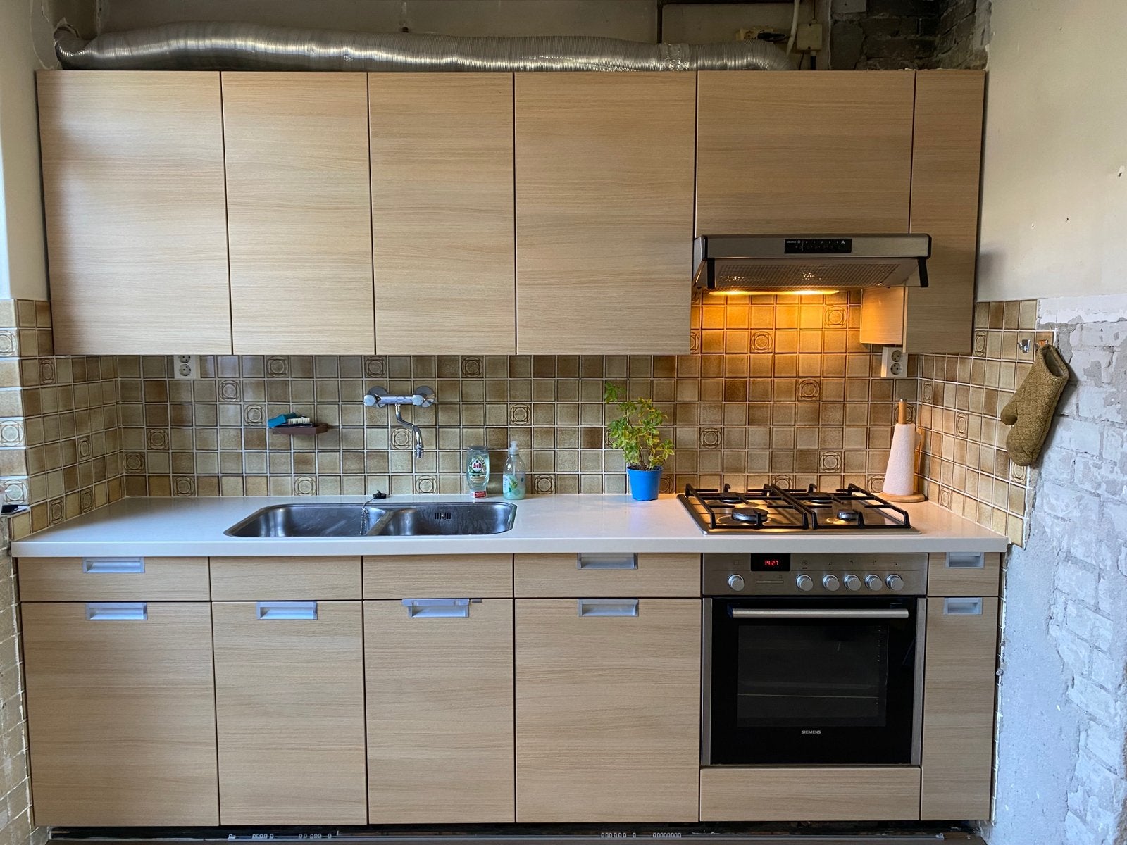 Luxe Eggersman keuken 2.59M breed met Siemens apparatuur, Huis en Inrichting, Keuken | Complete keukens, Gebruikt, Bruin, Enkelwandige keuken