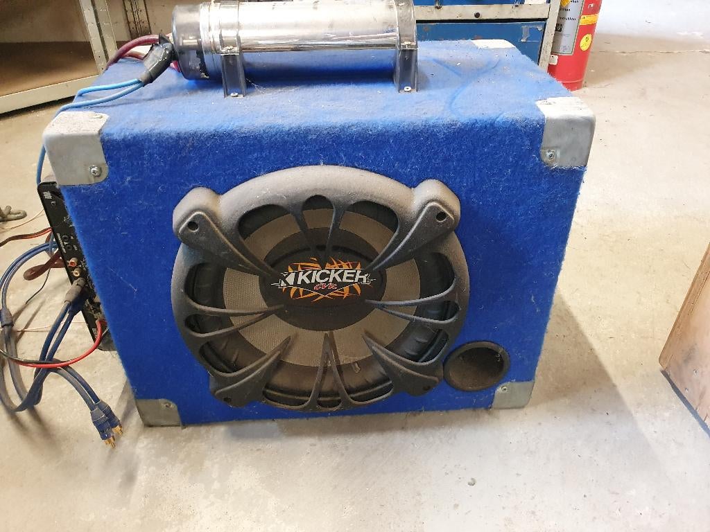 Subwoofer kicker + versterker, Ophalen of Verzenden, Gebruikt