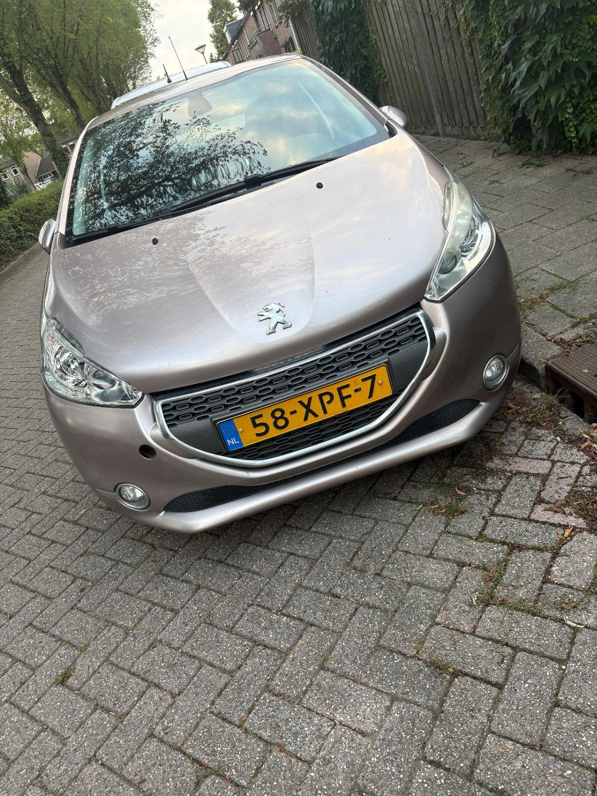 Peugeot 208 1.6 VTI 88KW/120PK 5-D 2012 Grijs, Voorwielaandrijving, 4 cilinders, 49 €/maand, Origineel Nederlands