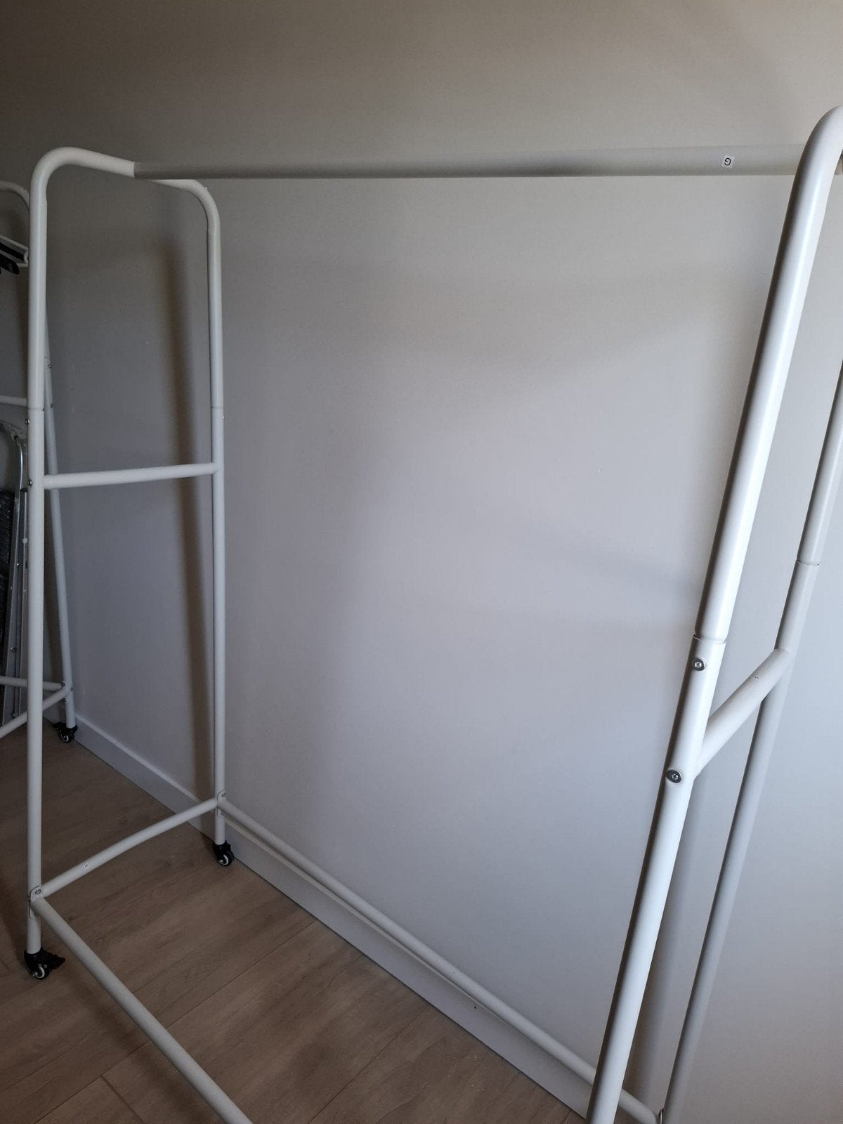Kledingrek Kwantum - Beige - Zo goed als nieuw, Ophalen, Met wielen, Zo goed als nieuw