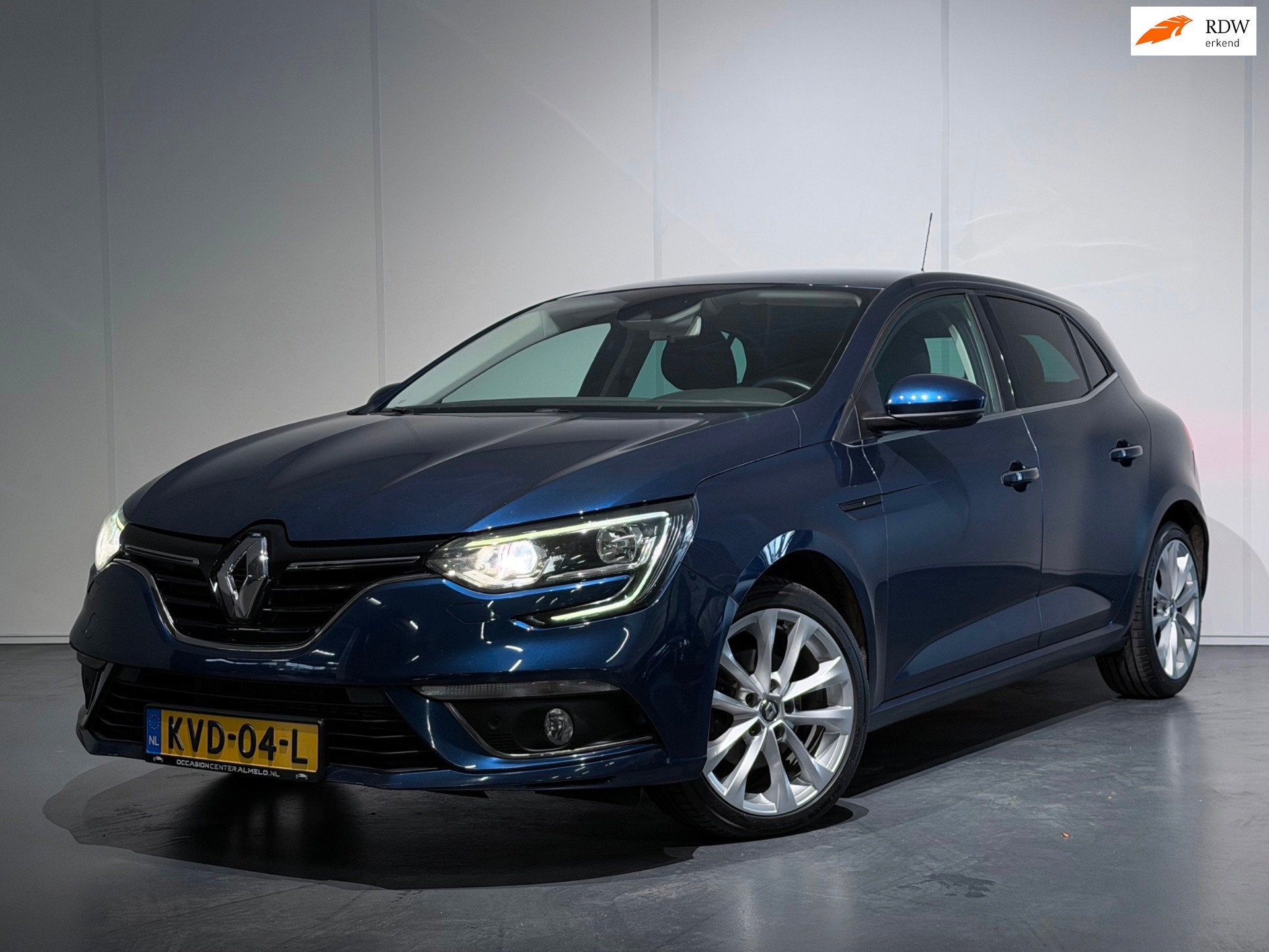 Renault Megane 1.2 TCe Limited /Clima/Cruise/PDC/NAVI/LED/Ke, Voorwielaandrijving, Stof, Gebruikt, Euro 6
