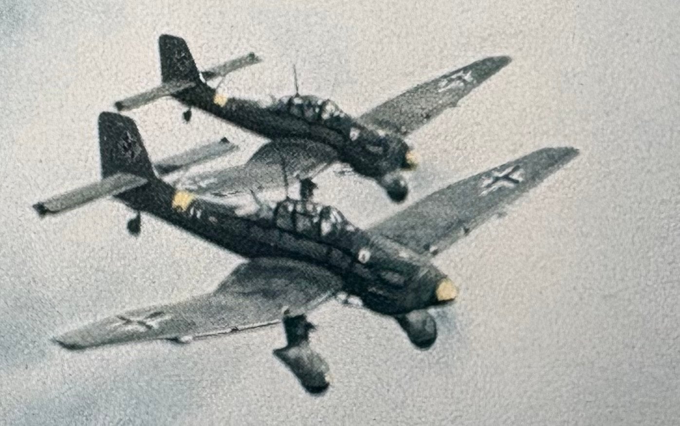 Zeldzame WOII kleurenfoto van Duitse Stuka duikbommenwerpers, Ophalen of Verzenden, Duitsland