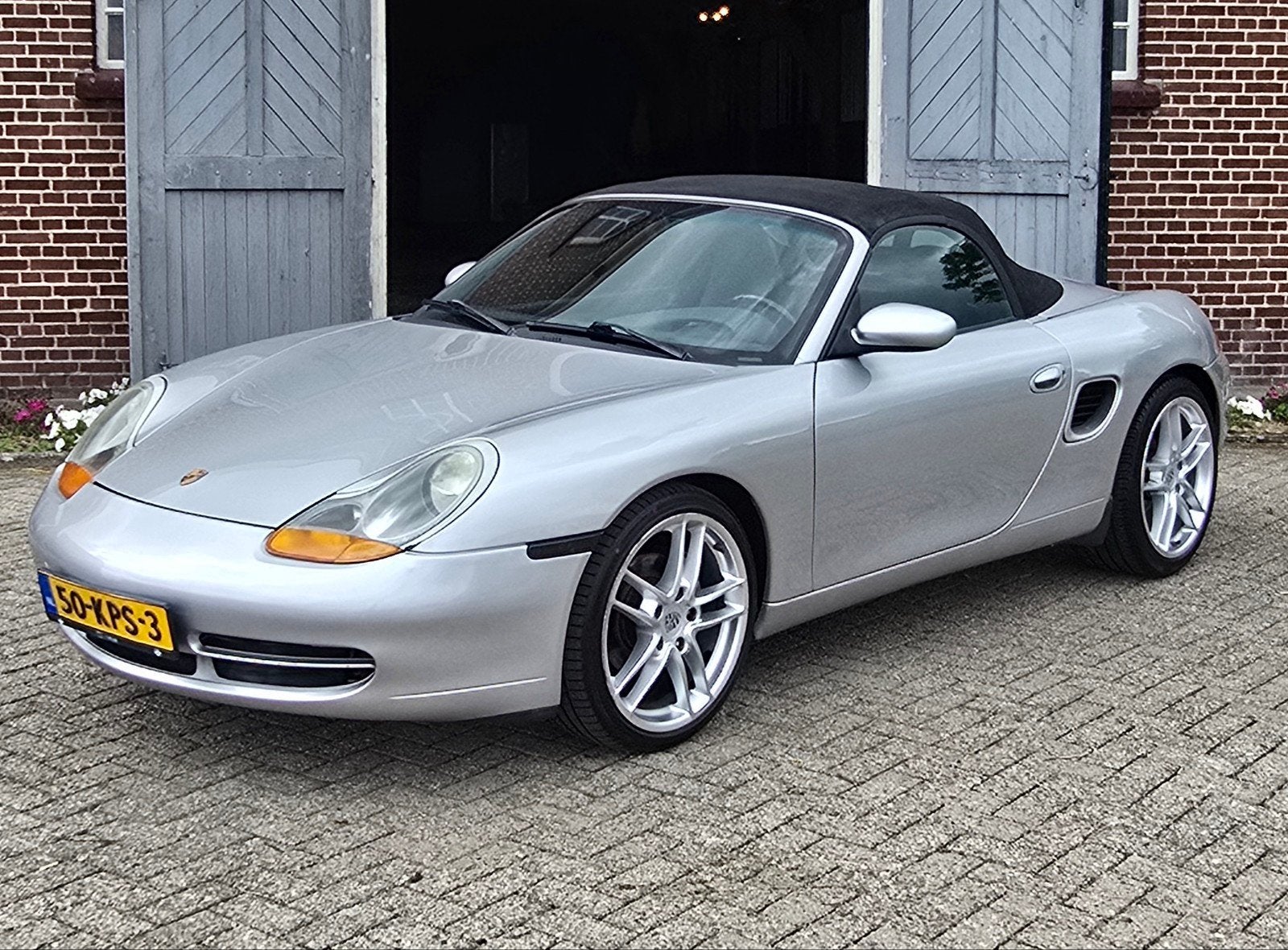 Porsche Boxster 986 handgeschakeld 2.5 1999 grijs, Auto's, 2500 cc, Achterwielaandrijving, Zwart, Cabriolet