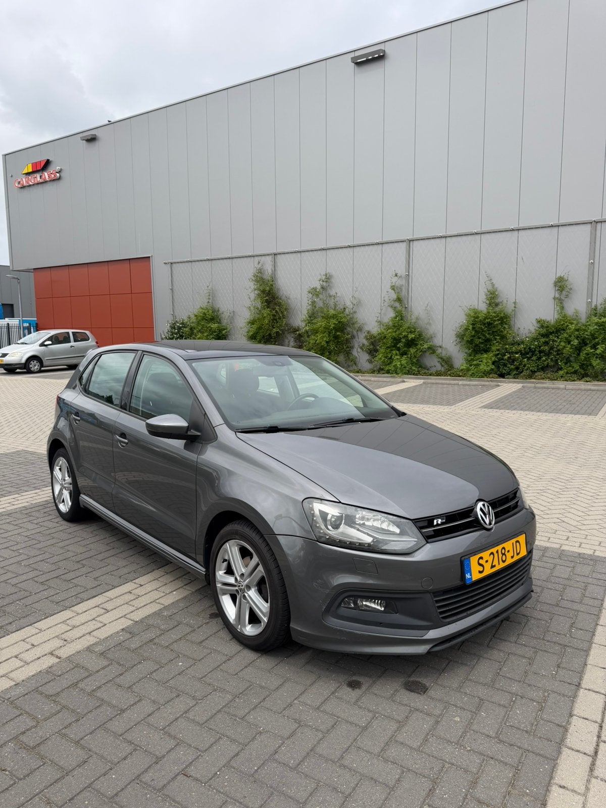 Volkswagen Polo 1.2 51KW 2012 Grijs, Auto's, Volkswagen, Voorwielaandrijving, 967 kg, 40 €/maand, 1198 cc