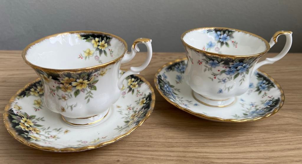 Royal Albert kop en schotel set, Verzamelen, Porselein, Kristal en Bestek, Ophalen of Verzenden, Zo goed als nieuw, Porselein