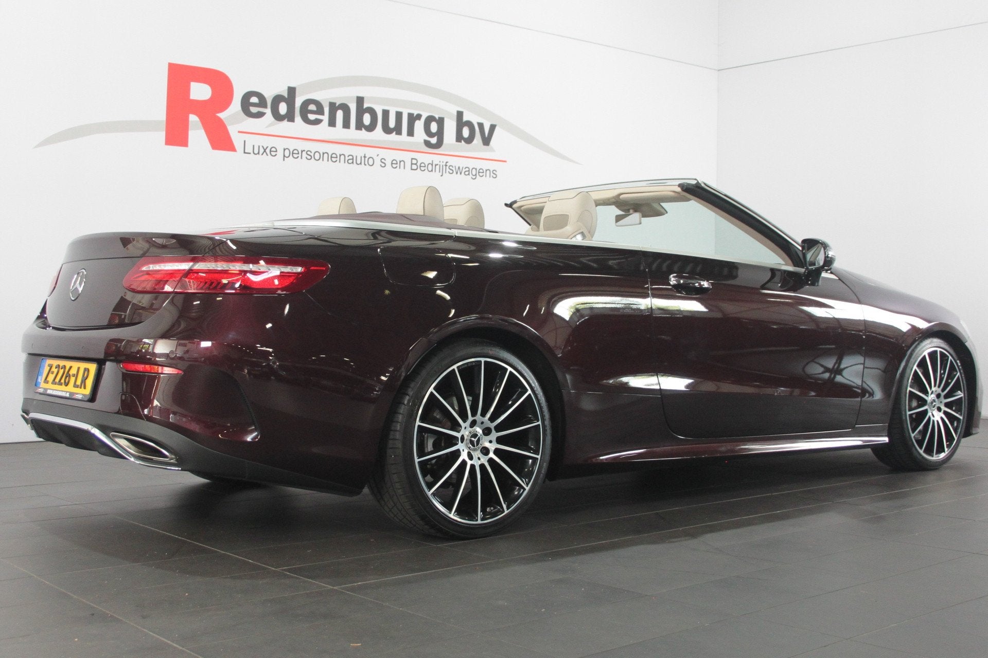Mercedes-Benz E-Klasse Cabrio 300 Premium Plus - AMG line -, Auto's, Achterwielaandrijving, Euro 6, Cabriolet, 4 stoelen