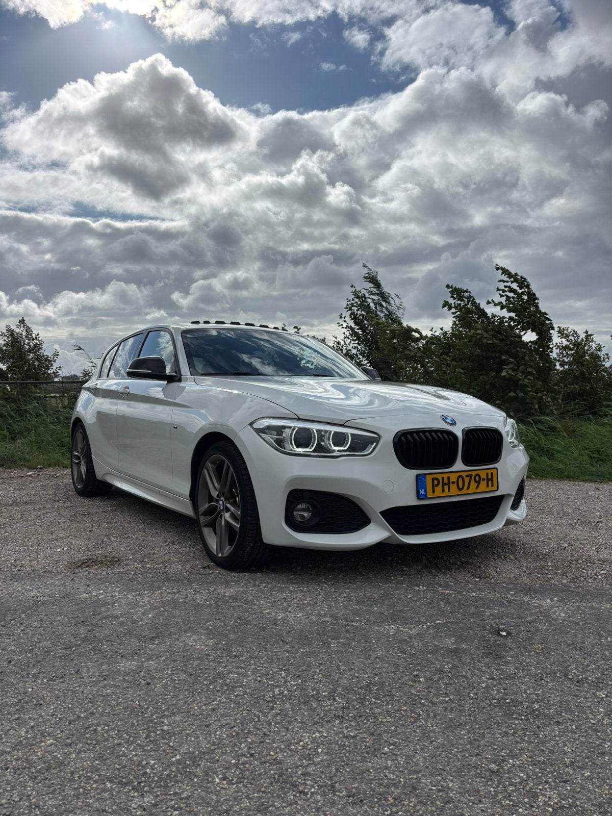 BMW 1-Serie 120i 184pk Aut 2017 Wit M pakket carplay pano, Auto's, 1998 cc, Achterwielaandrijving, Zwart, 4 cilinders