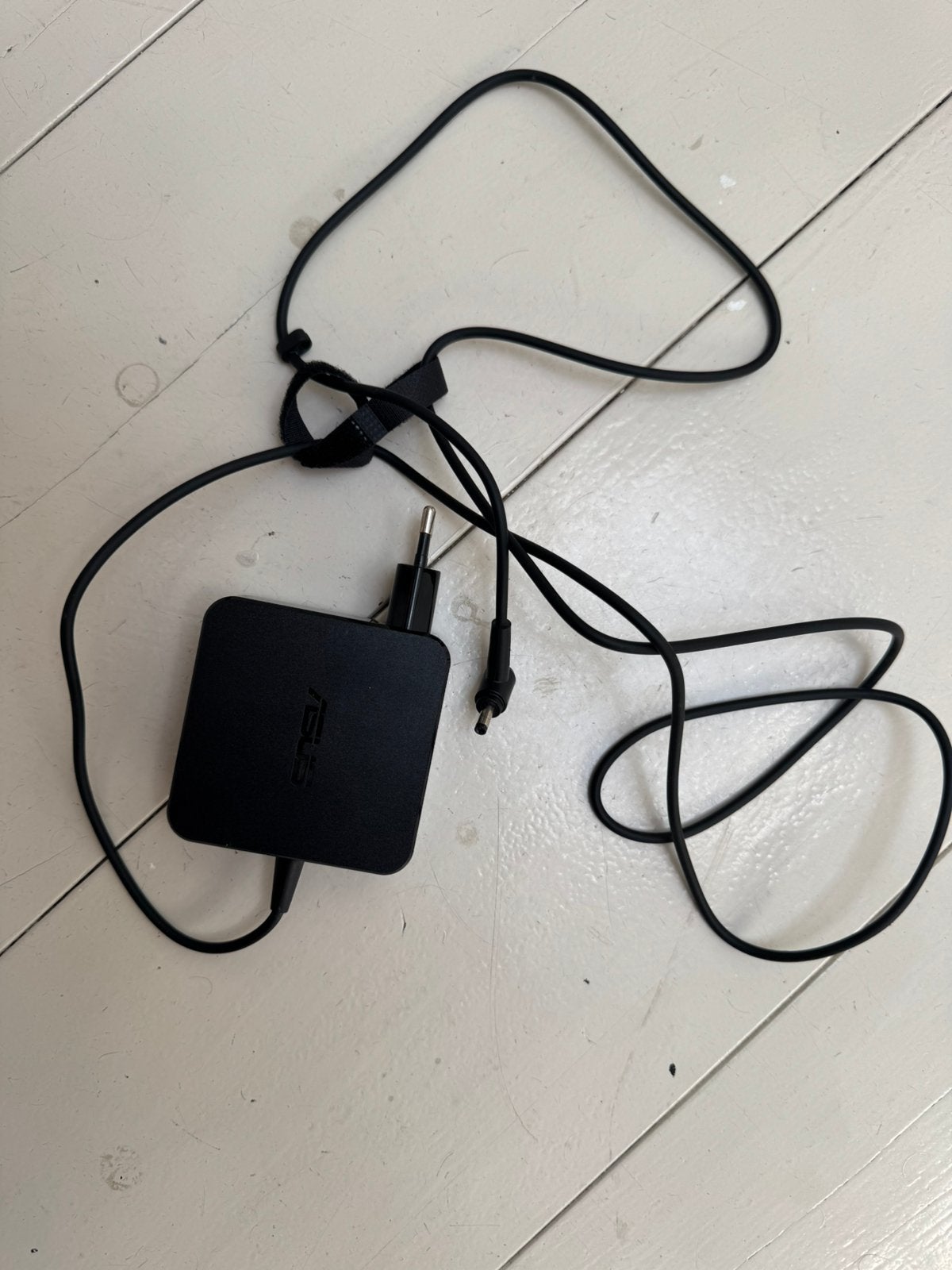 Originele nieuwe Asus Laptop Oplader - 65W (19V / 3.42A), Ophalen of Verzenden, Zo goed als nieuw