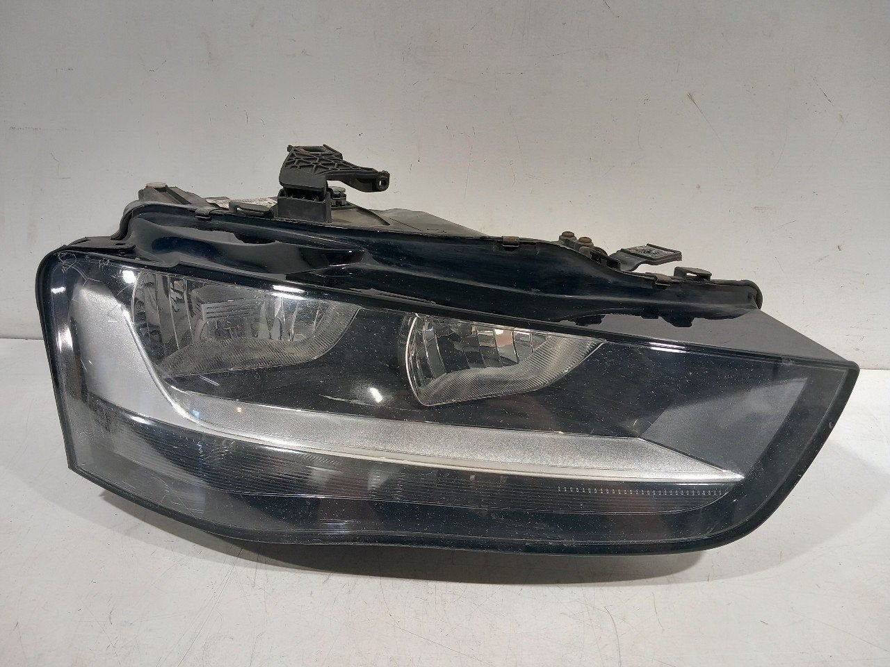 Koplamp rechts Audi A4, Onderdelen@venauto.nl, Van der Ven Autorecycling B.V., Gebruikt, Ettenseweg 76, 4706 PB Roosendaal, The Netherlands
