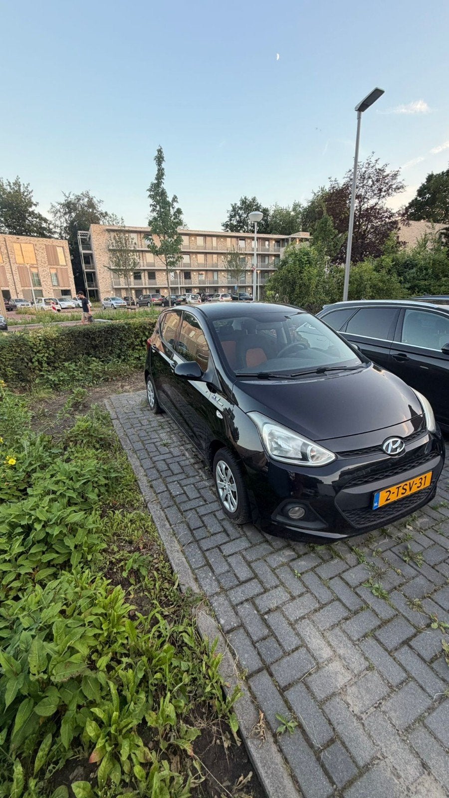 Hyundai i10 1.0 5DR 2014 Zwart, Auto's, Stof, 31 €/maand, 4 stoelen, Handgeschakeld