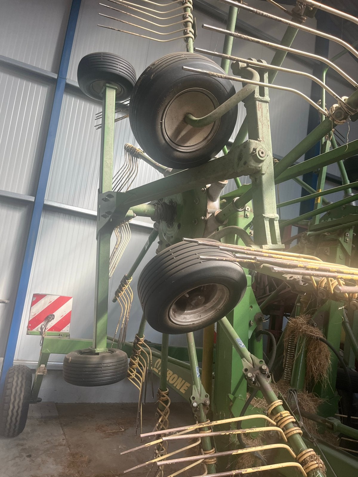 Krone Swadro 800/26 Zwenkwierser uit 2007, Ophalen, Veehouderij, Weidebouw