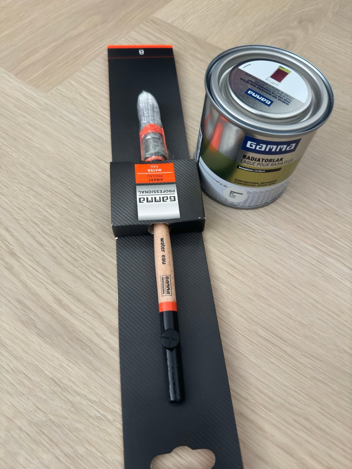 Radiatorlak en kwast gamma, Verzenden, Zo goed als nieuw