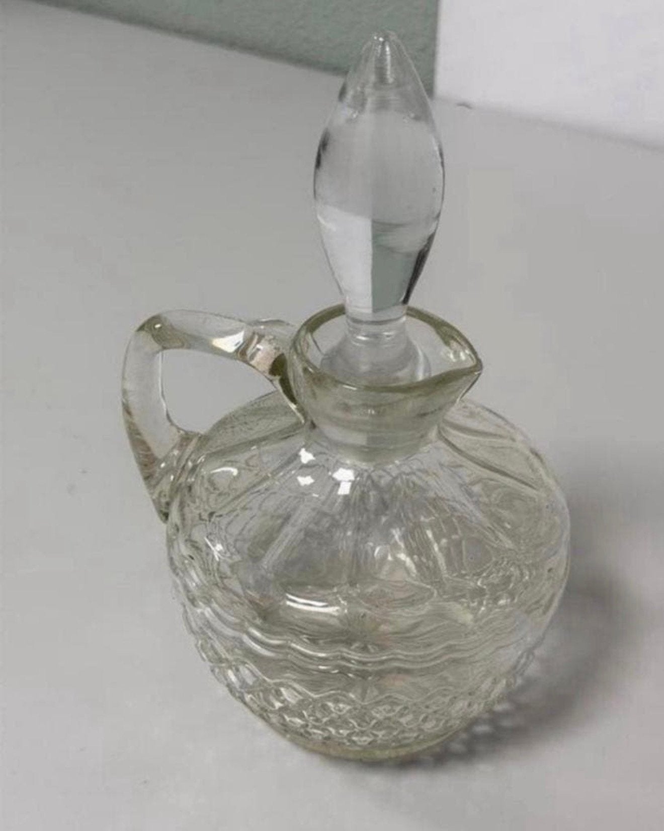 Vintage geslepen glazen kan met stop decoratieve glas karaf, Antiek en Kunst, Antiek | Glas en Kristal, Ophalen of Verzenden