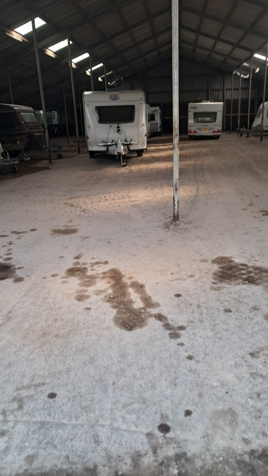 caravanstalling, Caravans en Kamperen, Caravanstallingen