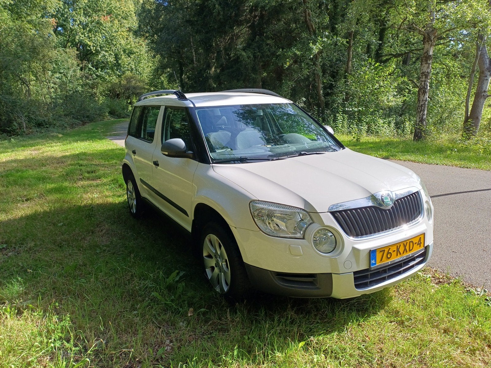 Skoda Yeti 1.2 TSI 77KW 2010 Wit, Auto's, Skoda, Voorwielaandrijving, 4 cilinders, Wit, 1200 kg