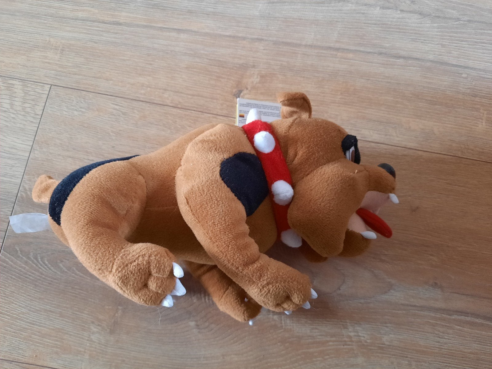 Een knuffel in de vorm van een bulldog., Ophalen of Verzenden, Zo goed als nieuw, Overige typen
