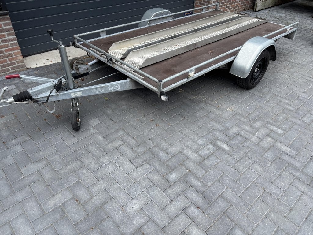 Saris Autoambulance oprijwagen enkelasser aanhanger 1300 kg, Gebruikt