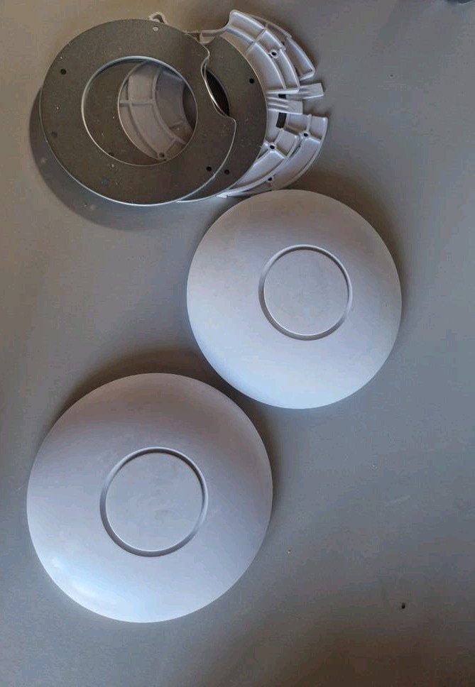 2x Ubiquiti UniFi AP AC Pro Access Points, Computers en Software, Netwerk switches, Ophalen of Verzenden, Gebruikt