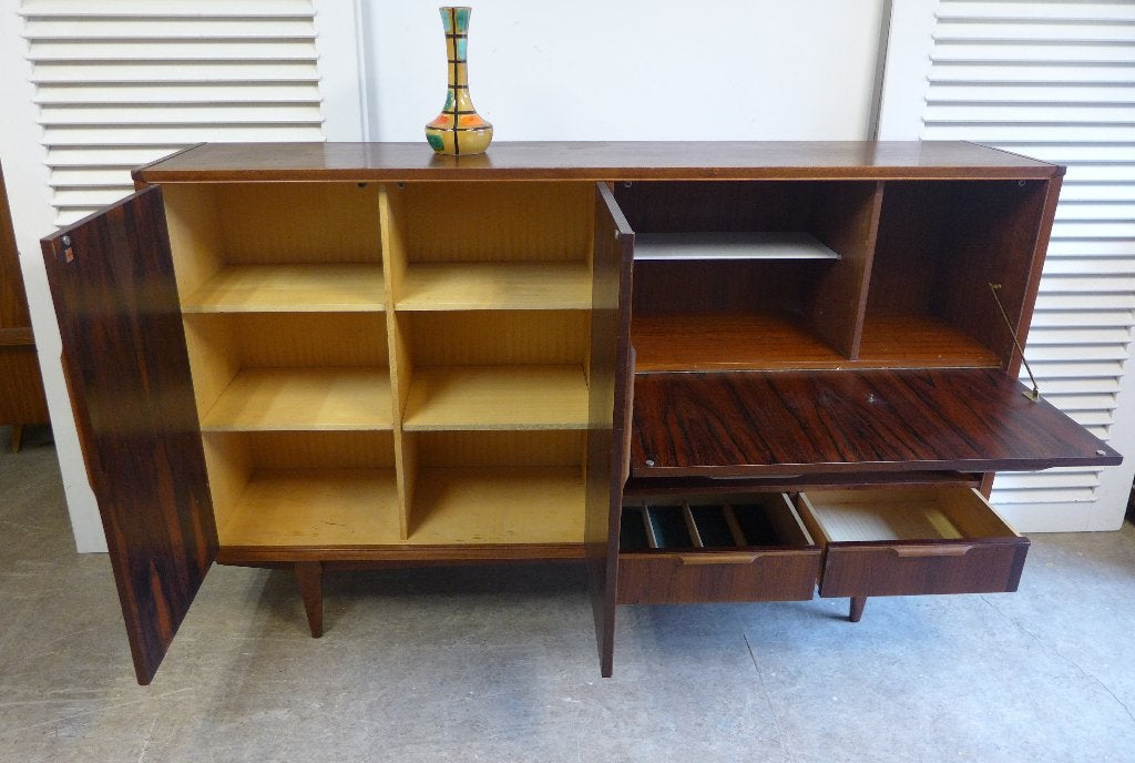 Foto 15 van Prachtige vintage werkbank toonbank  ladekast