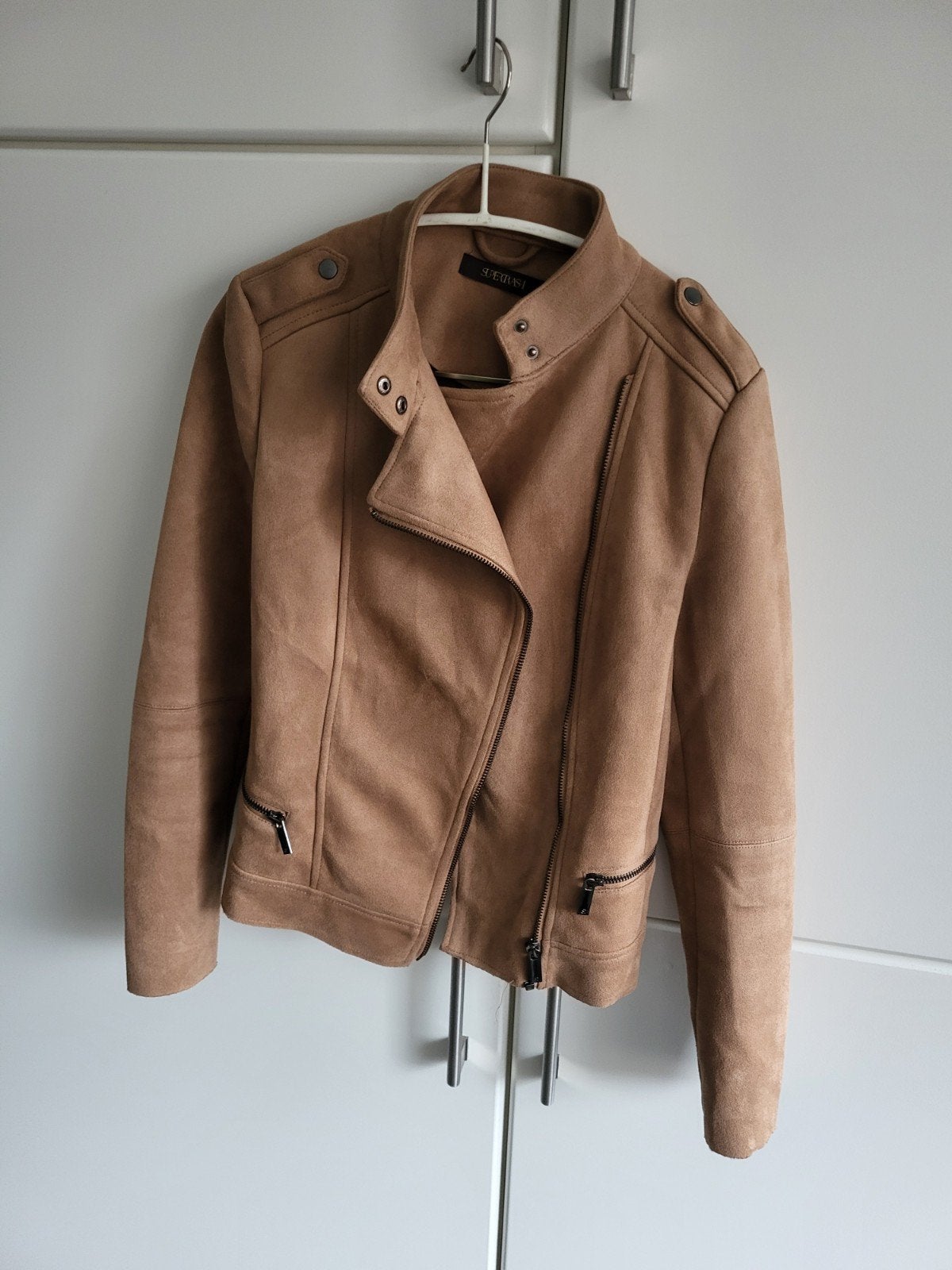 Supertrash suède look bikerjack - Maat S, Kleding | Dames, Jassen | Winter, Zo goed als nieuw, Maat 36 (S), Beige, Ophalen of Verzenden