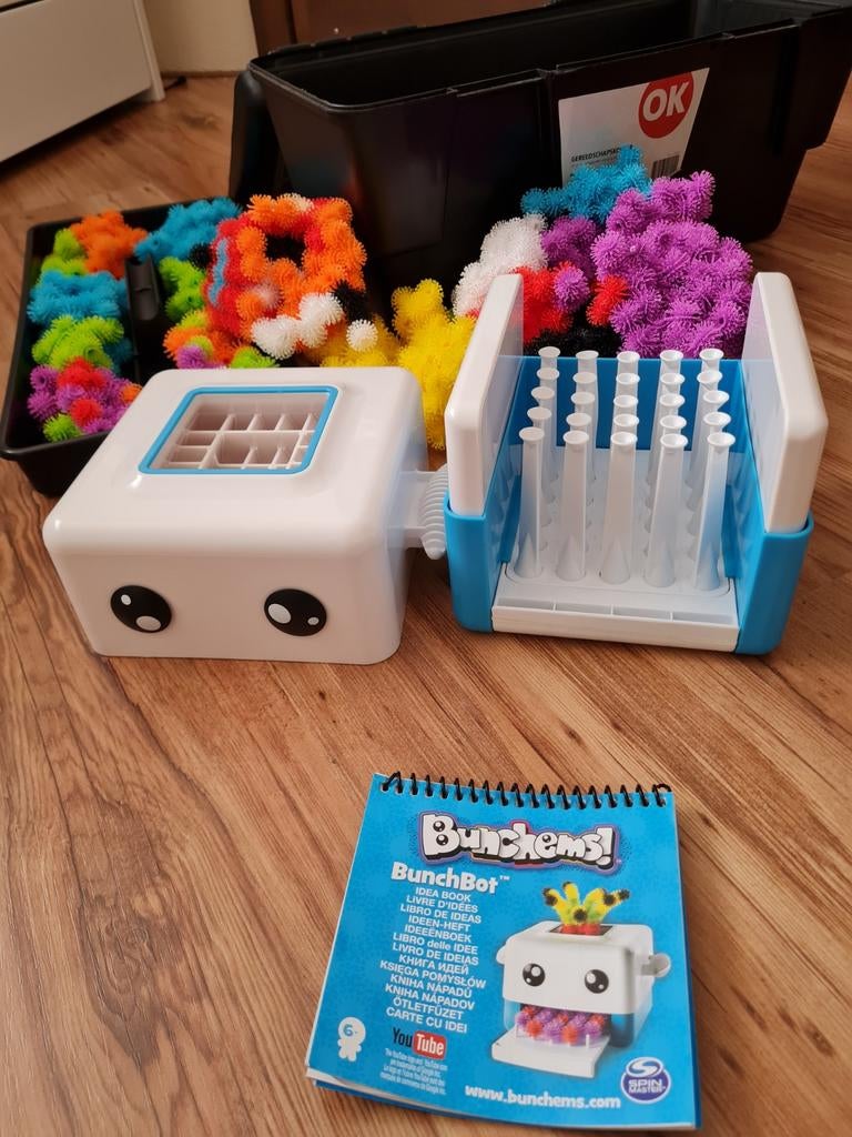 Bunchems Creatief Knutselpakket met BunchBot, Ophalen of Verzenden, Zo goed als nieuw, Bouwen