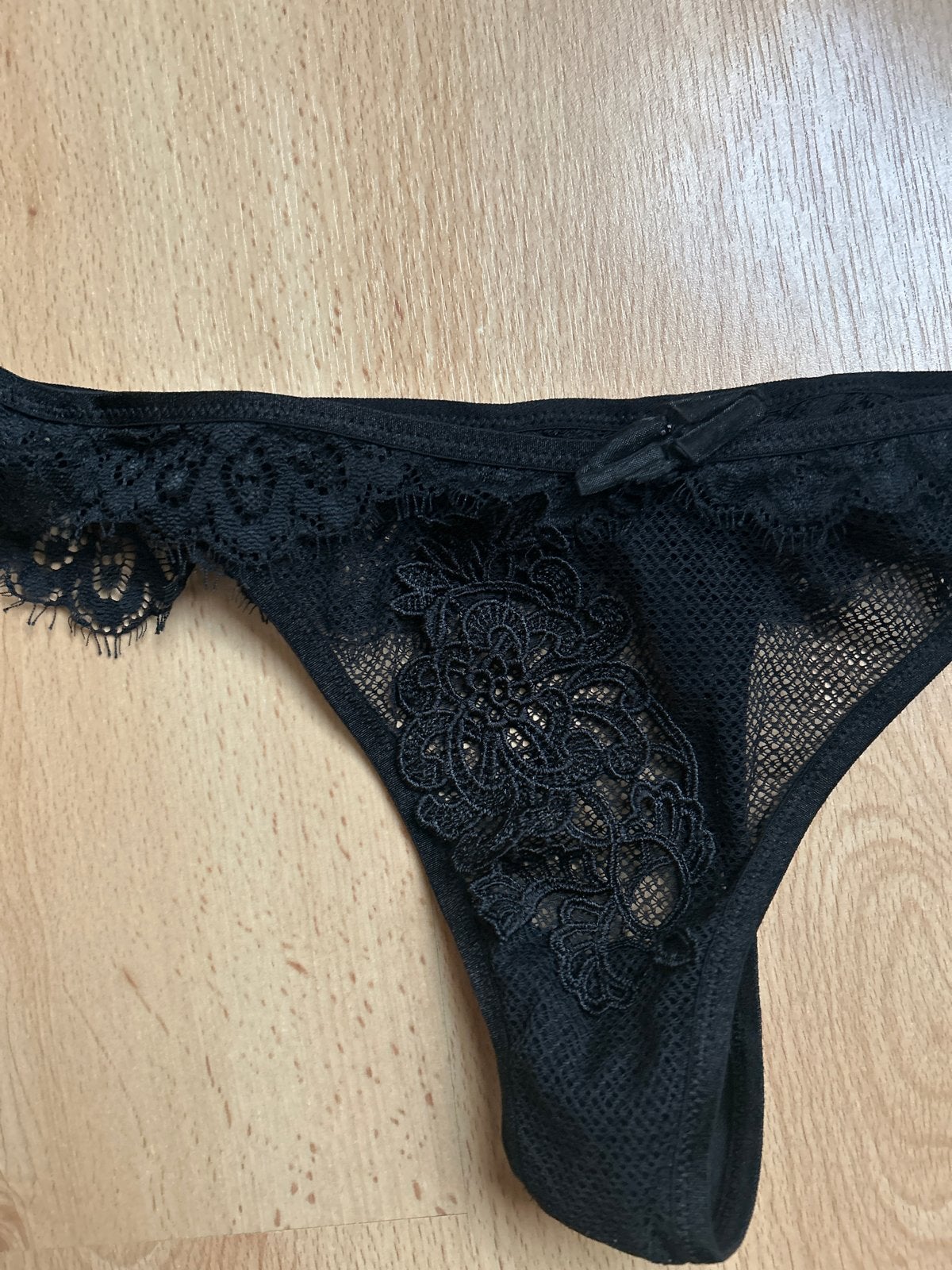 Hunkemöller String Zwart Maat M, Verzenden, Zwart, String
