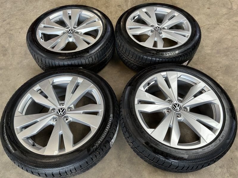 20 inch originele Loen velgen + winterbanden Volkswagen ID.4, --, -, Banden en Velgen, Nieuw