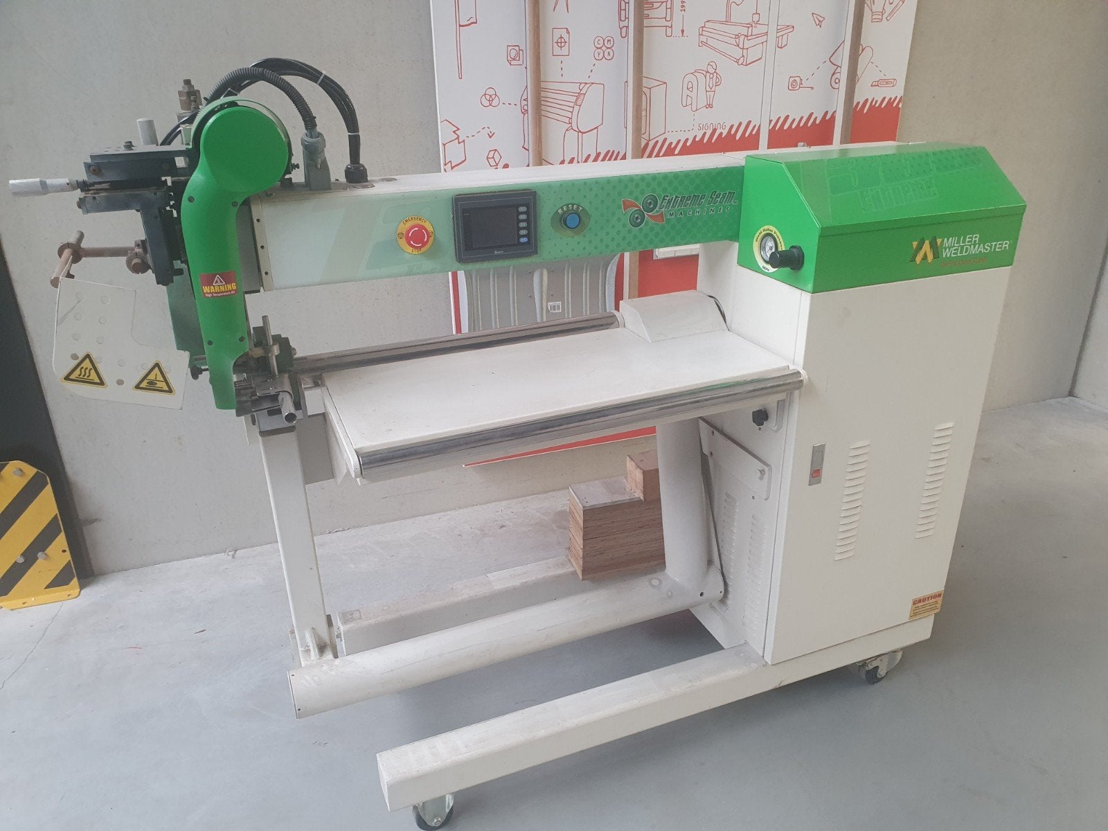 Miller Weldmaster T-300 Industriële Lasmachine, Ophalen
