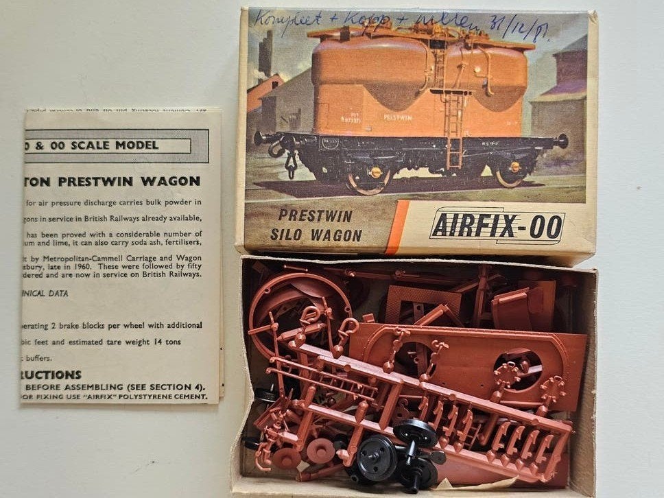 Airfix HO/OO Prestwin Silo Wagon Bouwpakket - Nieuw in Doos, Ophalen of Verzenden, Nieuw, Wagon, Overige merken