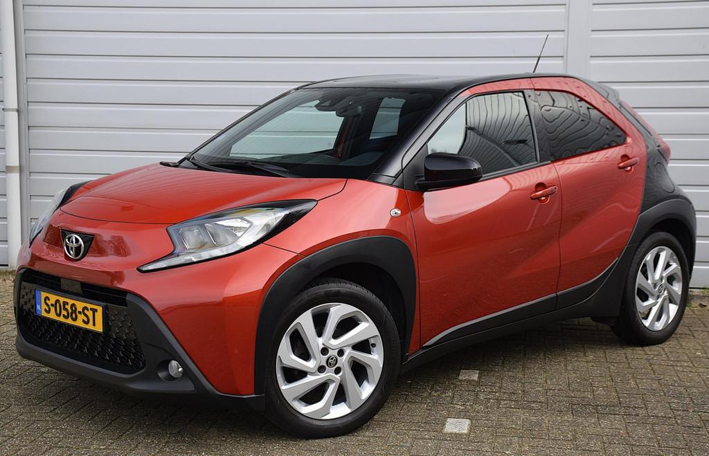 Toyota Aygo X 1.0 VVT-i MT Envy*2e eigenaar*Camera*17"Inch*7, Stof, Gebruikt, Start-stop-systeem, 4 stoelen