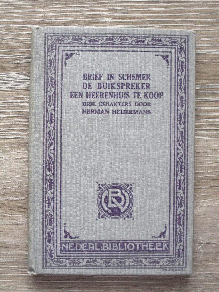 Brief in schemer / De buikspreker / Een herenhuis te koop, Ophalen of Verzenden, Gelezen, Ballet of Musical