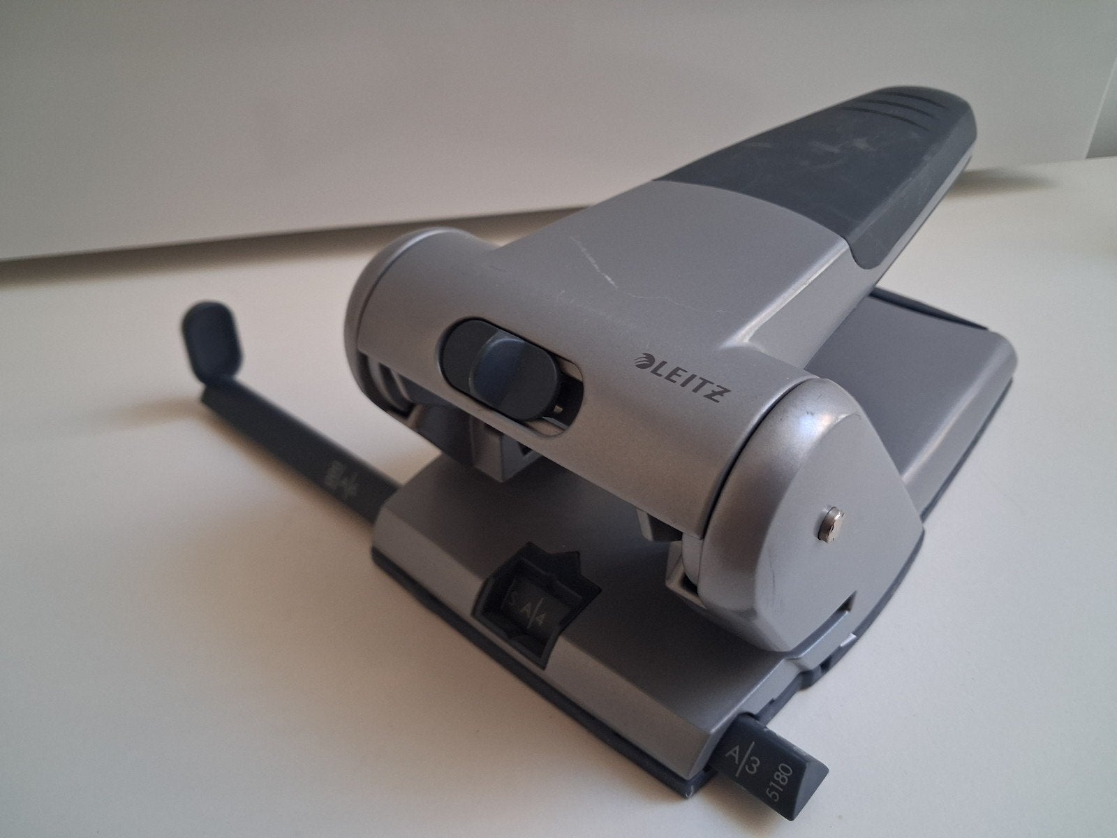 Archiefperforator Leitz 5180 2-gaats, Ophalen of Verzenden, Zo goed als nieuw