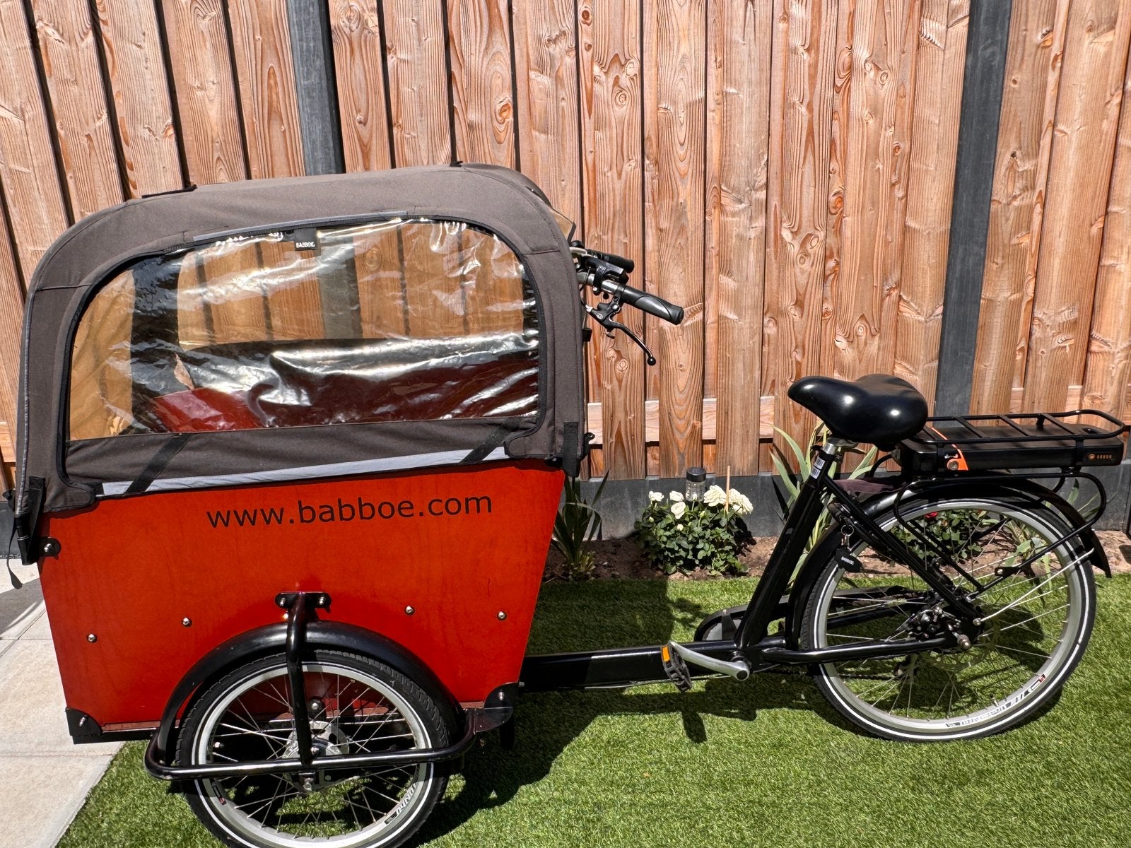 Nette Elektrische Babboe big met huif Qwic model, 4 kinderen of meer, Huif, Zo goed als nieuw, Schijfrem