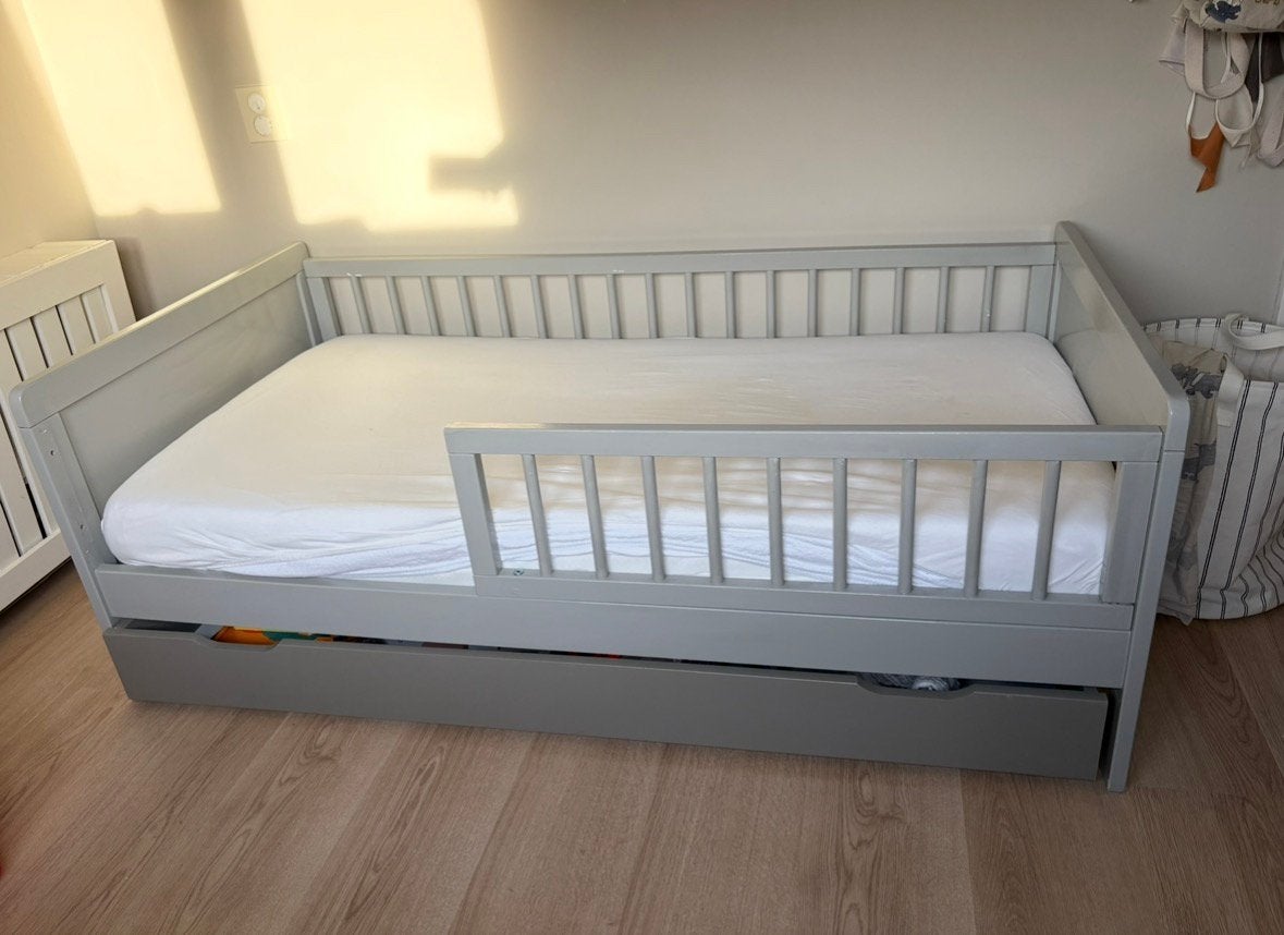 Onderschuiflade Petite Amelie, Ophalen, Zo goed als nieuw, 140 tot 160 cm, 70 tot 85 cm