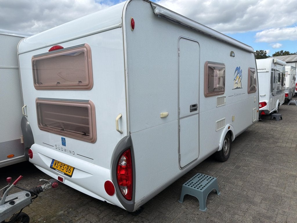Knaus Sudwind 550 FSK, Caravans en Kamperen, Dwars-stapelbed, Bedrijf, Kachel, 5 tot 6 meter