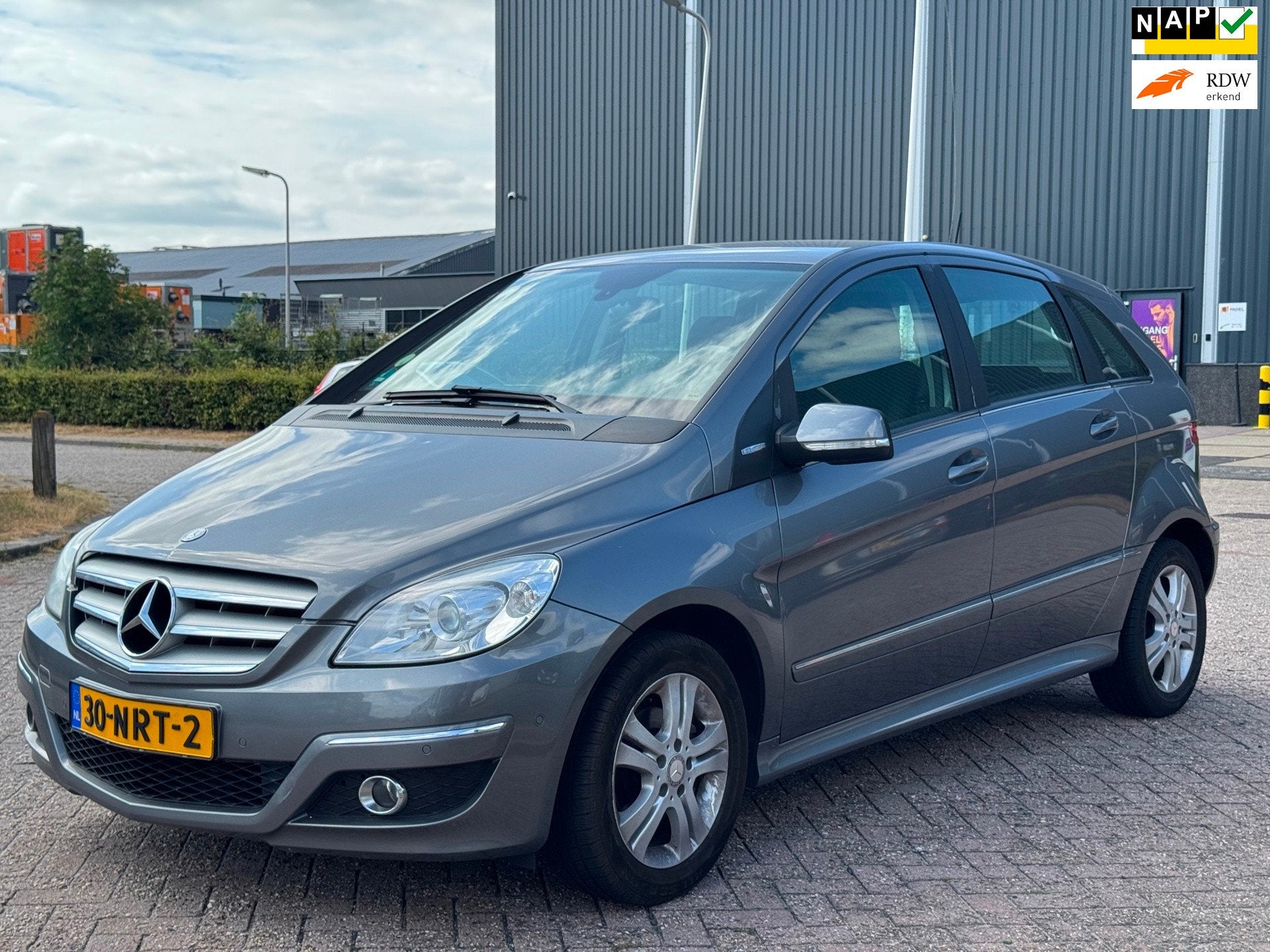 Mercedes-Benz B-klasse 180 BlueEFFICIENCY Business CLass, Auto's, Voorwielaandrijving, Euro 5, Stof, Gebruikt