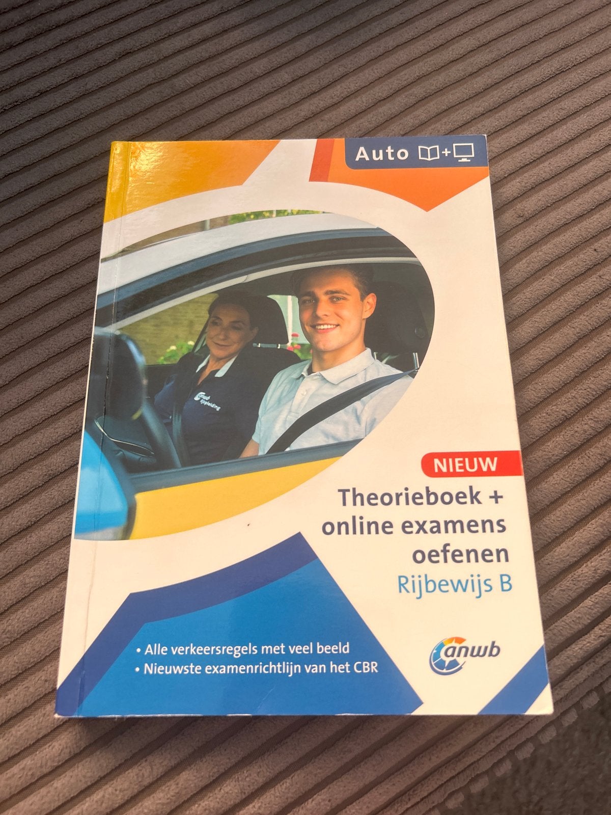ANWB Auto Theorieboek + Online Examen Oefeningen, Ophalen of Verzenden, Zo goed als nieuw, Algemeen