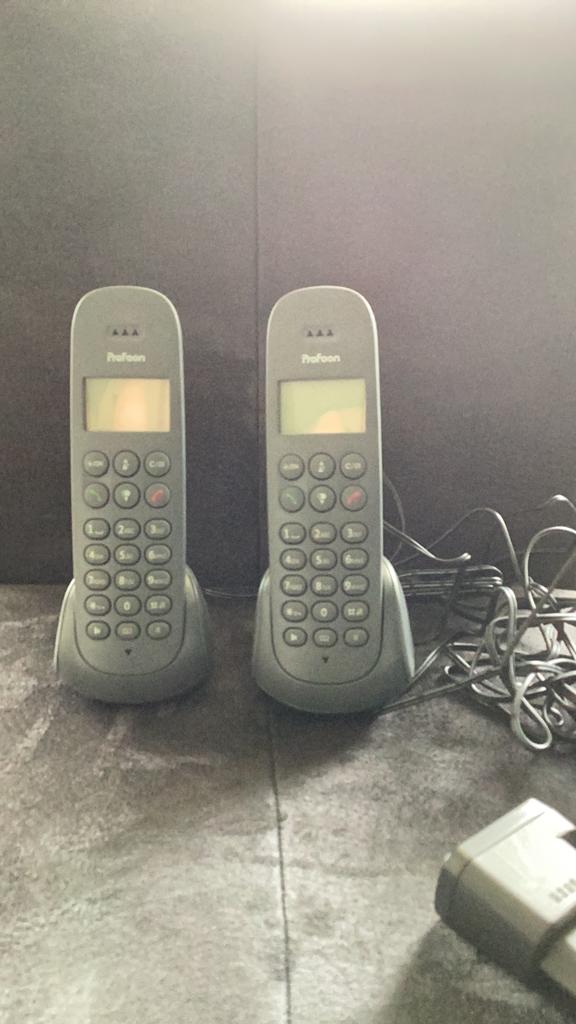 Profoon PDX620 DECT Telefoonset met 2 Handsets en Basisstati, Ophalen, Gebruikt, 2 handsets