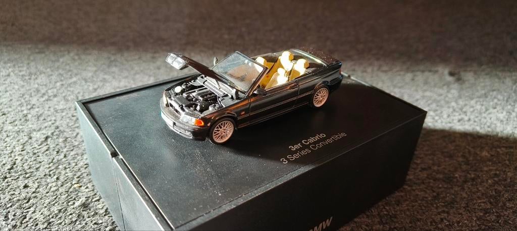 Minichamps BMW M 3 convertible dealer edition, Hobby en Vrije tijd, Modelauto's | 1:43, Ophalen of Verzenden, Zo goed als nieuw