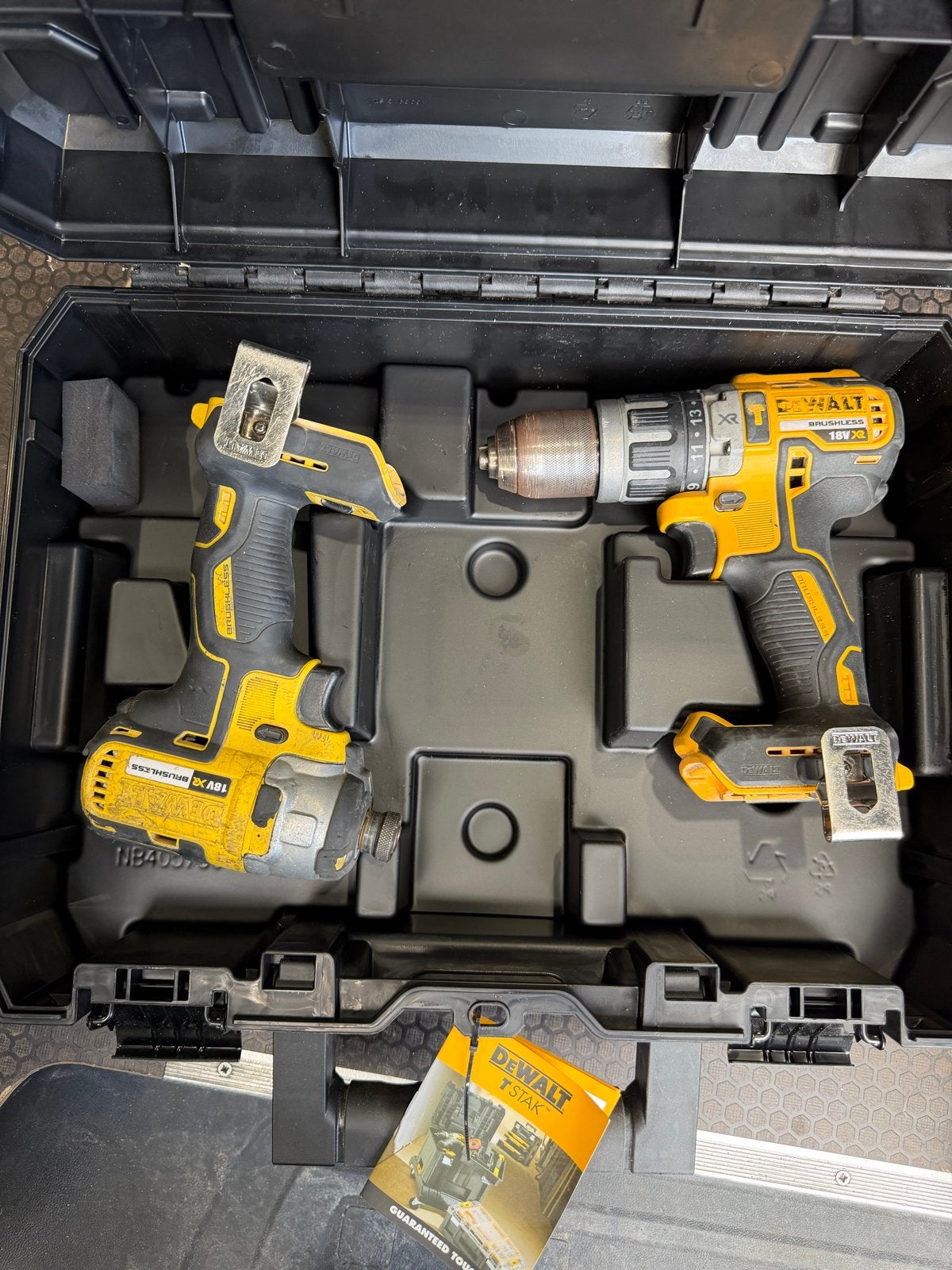Dewalt Schroeftol Set - Boor- en Schroefmachine, Doe-het-zelf en Verbouw, Gereedschap | Boormachines, Gebruikt, Variabele snelheid