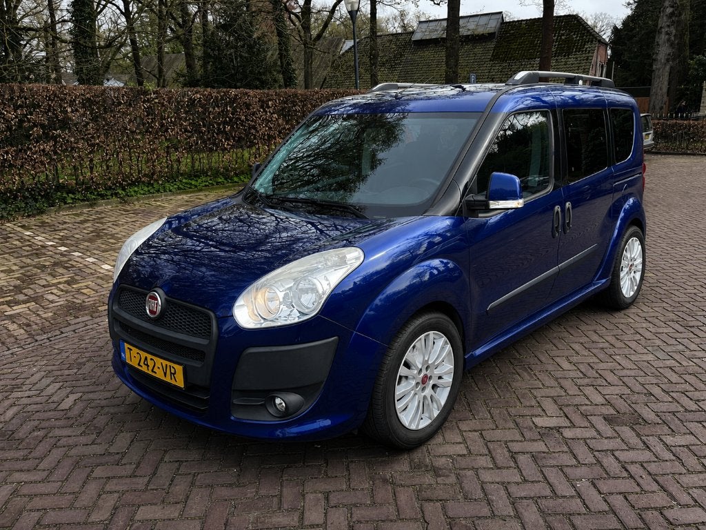 Fiat Doblo 95PK | 7-persoons | Airco | Trekhaak | Zeer nette, Auto's, Fiat, Voorwielaandrijving, Stof, Blauw, 7 stoelen