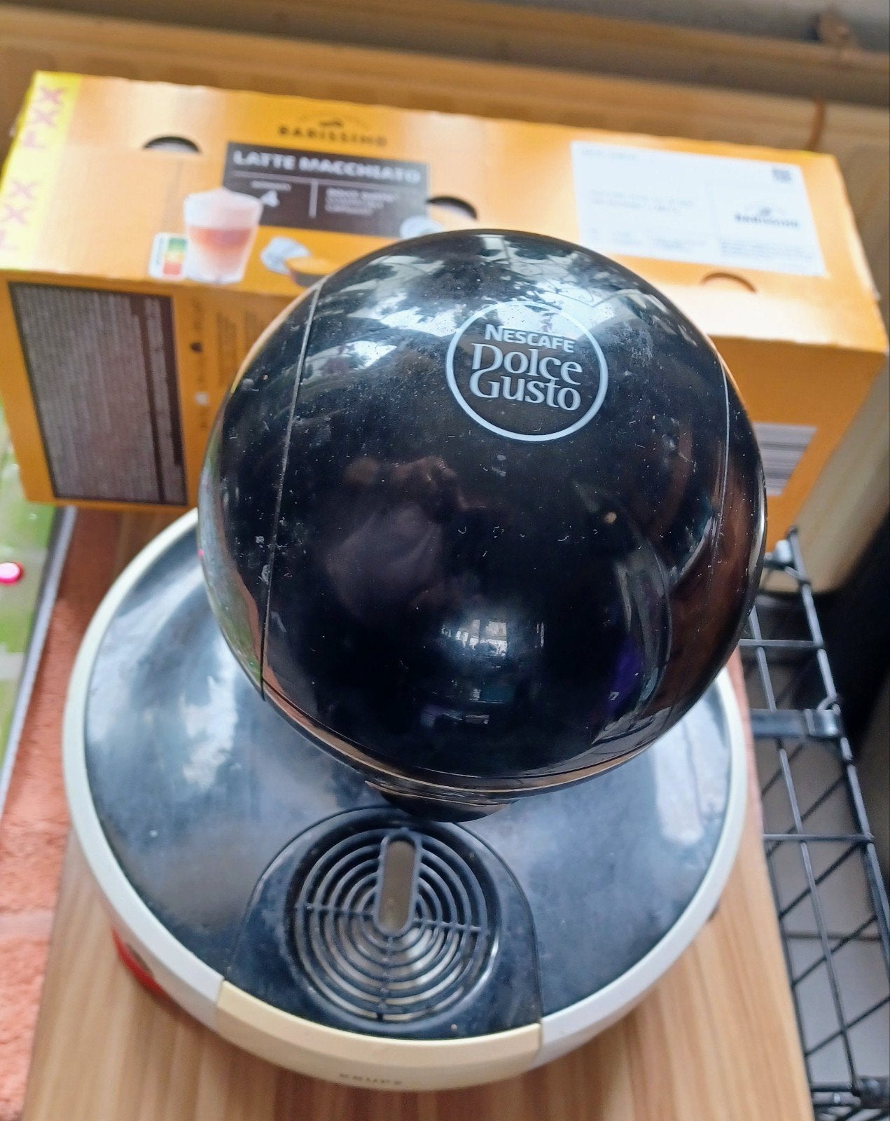 Nestlé Dolce Gusto App. + Doos Cups, Gebruikt, Krups, Dolce Gusto, Ophalen of Verzenden