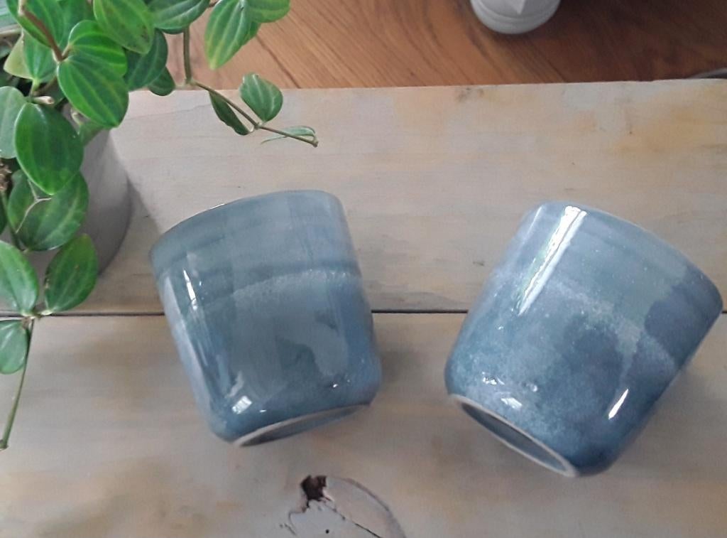 2 grote bekers - mokken - unieke blauwe glazuur - nieuw, Keramiek, Nieuw, Ophalen of Verzenden, Overige stijlen