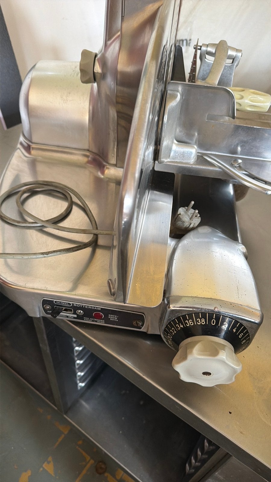 Berkel 834 Horeca snijmachine, Huis en Inrichting, Keuken | Keukenbenodigdheden, Ophalen, Gebruikt