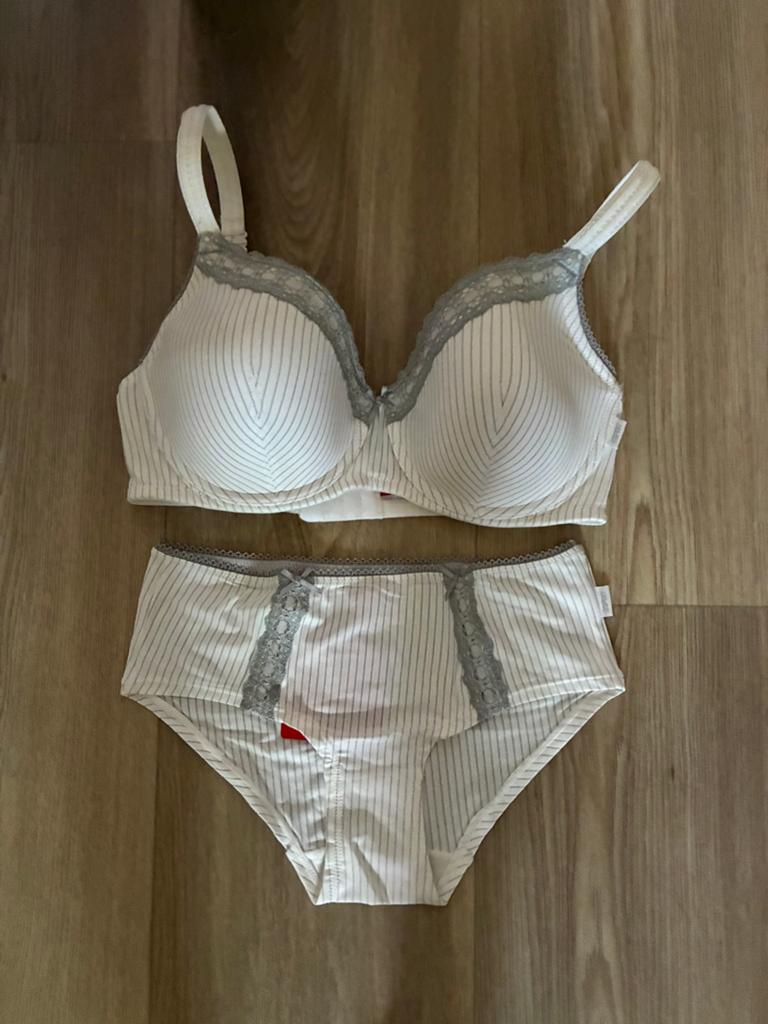 Esprit Lingerie Set: BH (75D) & Slip (M) - Wit gestreept, Ophalen of Verzenden, Wit, Setje