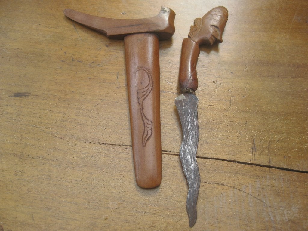 Antieke Indonesische Keris met houten schede en handvat, Antiek en Kunst, Hout, Ophalen of Verzenden, Handgemaakt, Indonesië