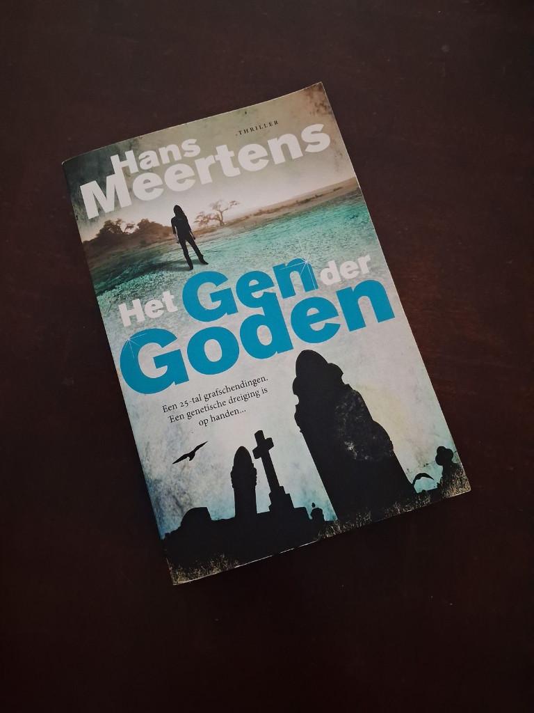 Hans Meertens - het gen der goden, Ophalen of Verzenden, Zo goed als nieuw